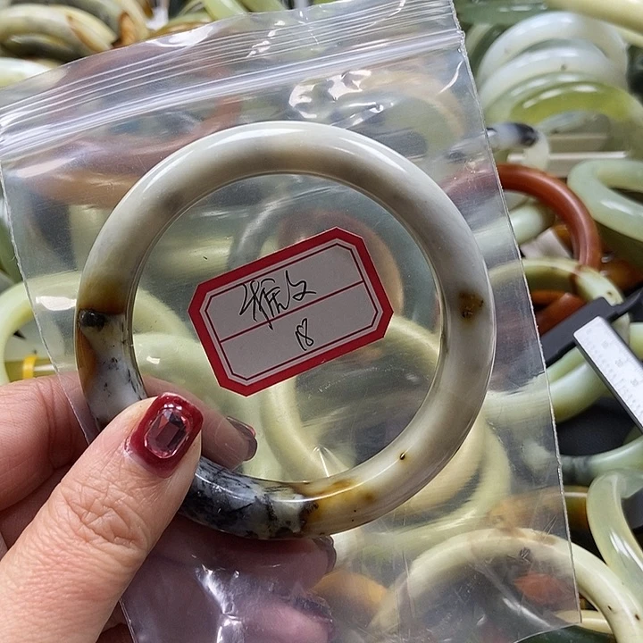 蛇纹石玉手镯未镶嵌雅*