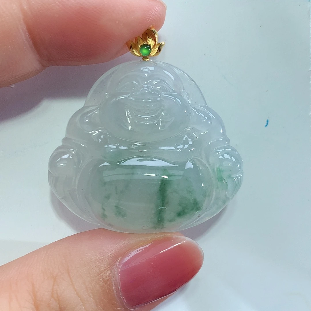 翡翠18K金镶嵌颈饰佛