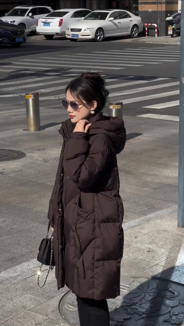 2025冬季新款廓形宽松显瘦中长款羽绒外套设计款