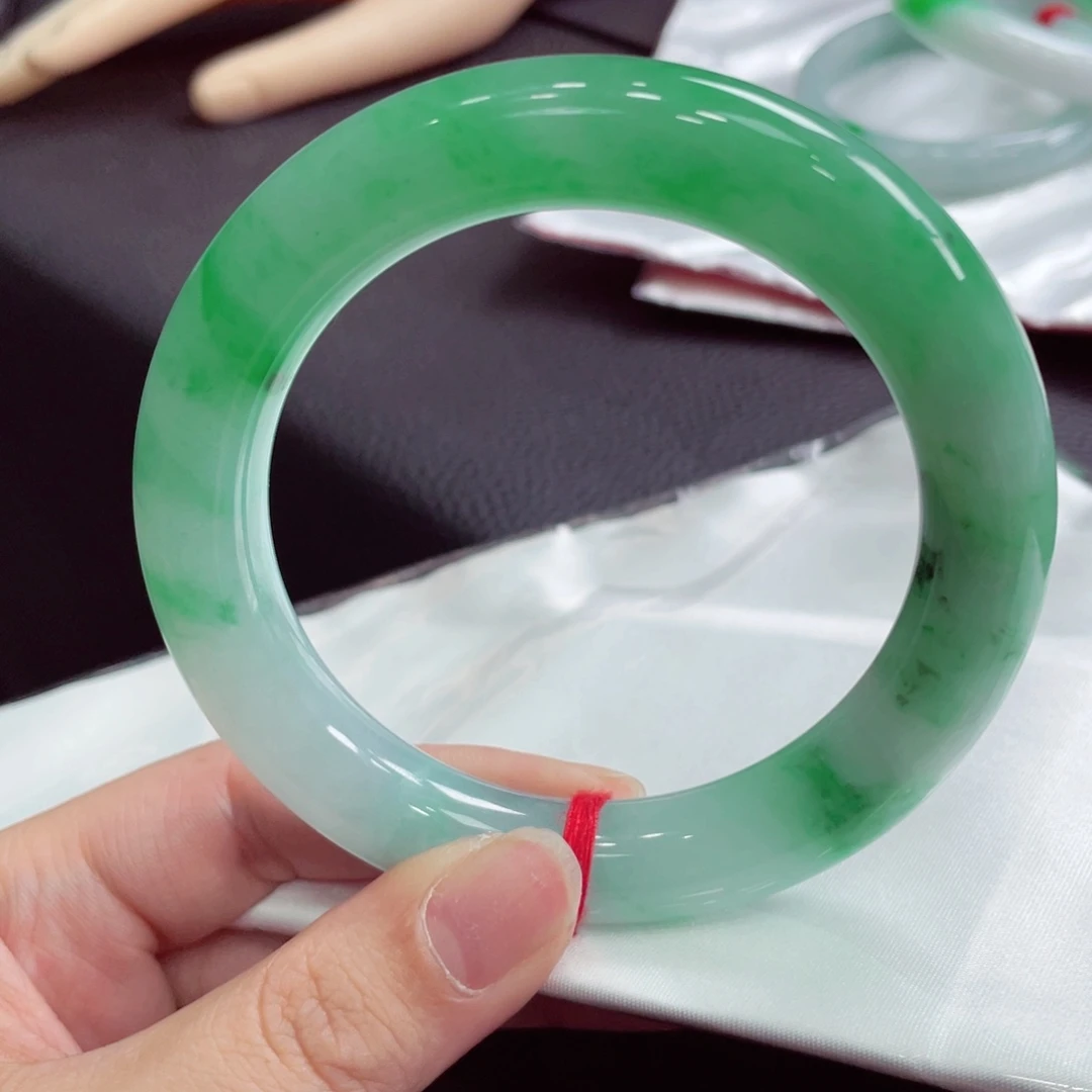 未镶嵌手镯翡翠翡翠