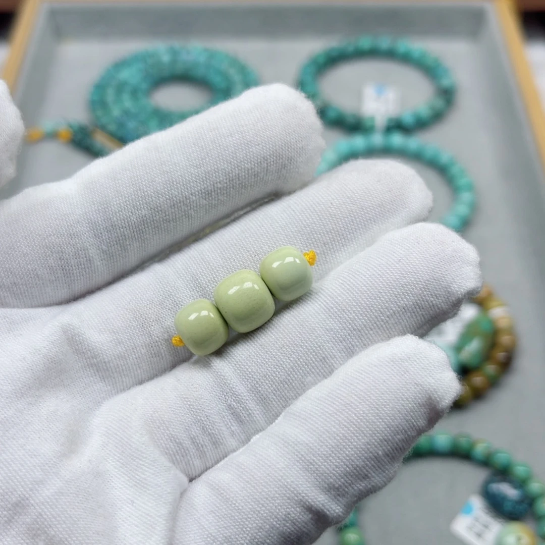 绿松石未镶嵌挂件