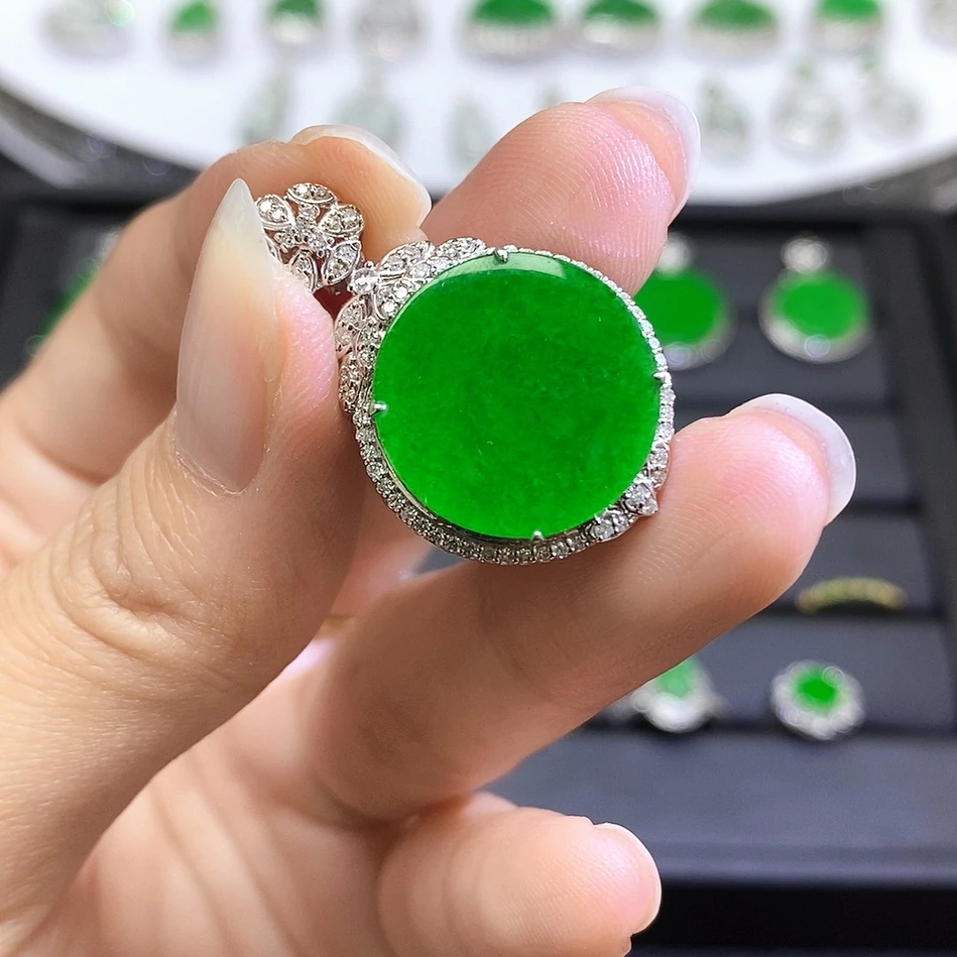 翡翠18K金镶嵌吊坠(不含链)