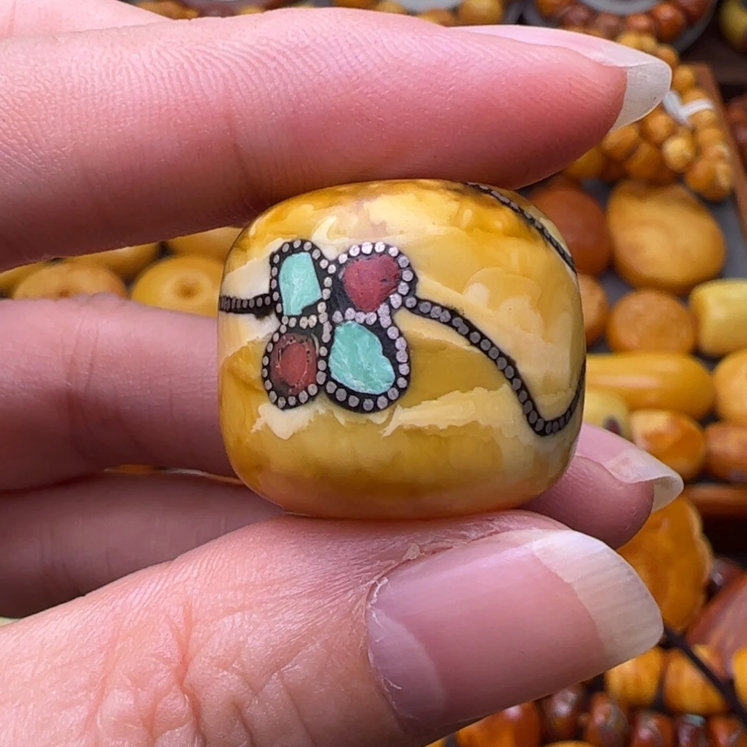 蜜蜡未镶嵌珠宝奇石23.5