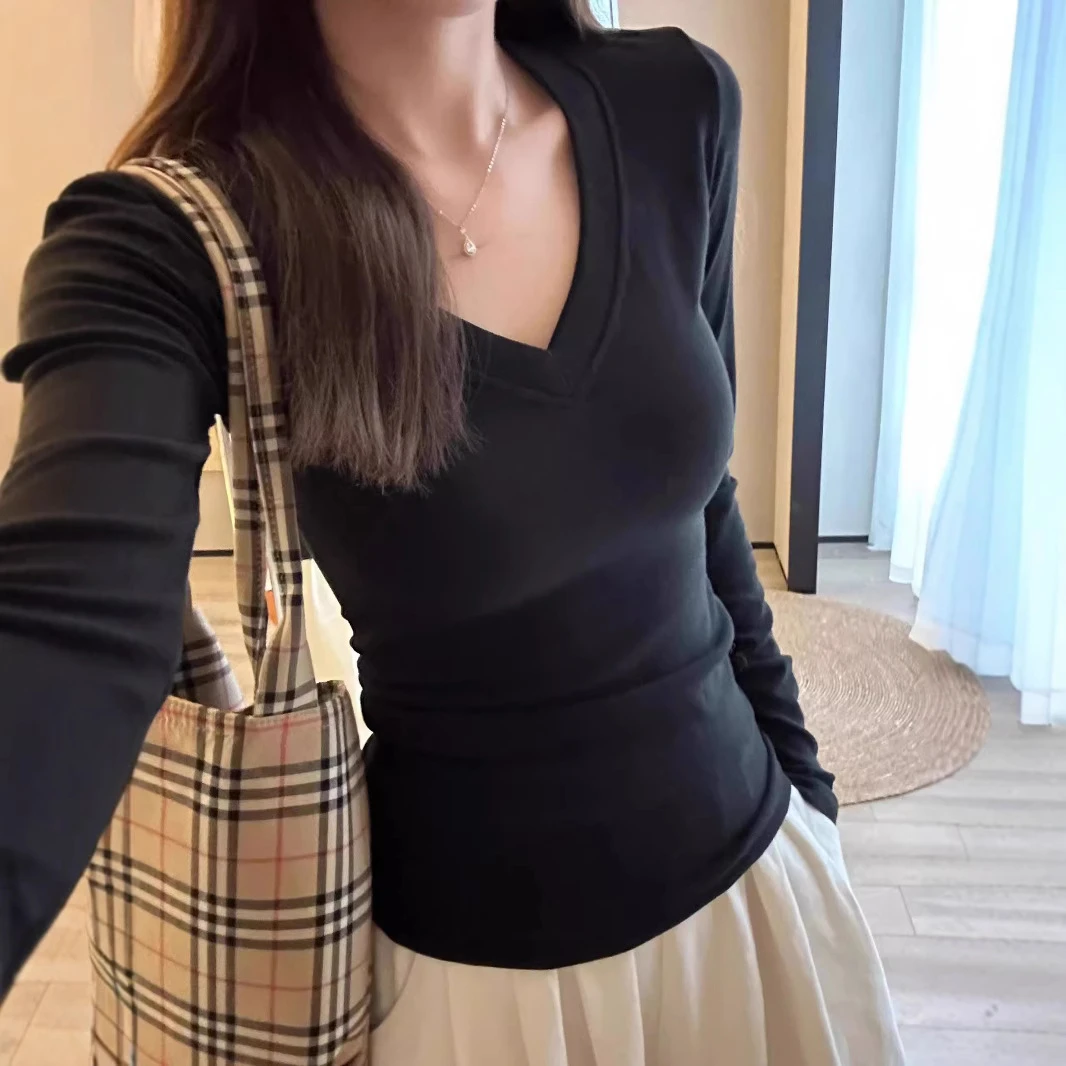 女修身型长袖拼接秋冬纯欲V领T恤显瘦加绒气质时尚百搭紧身打底衫