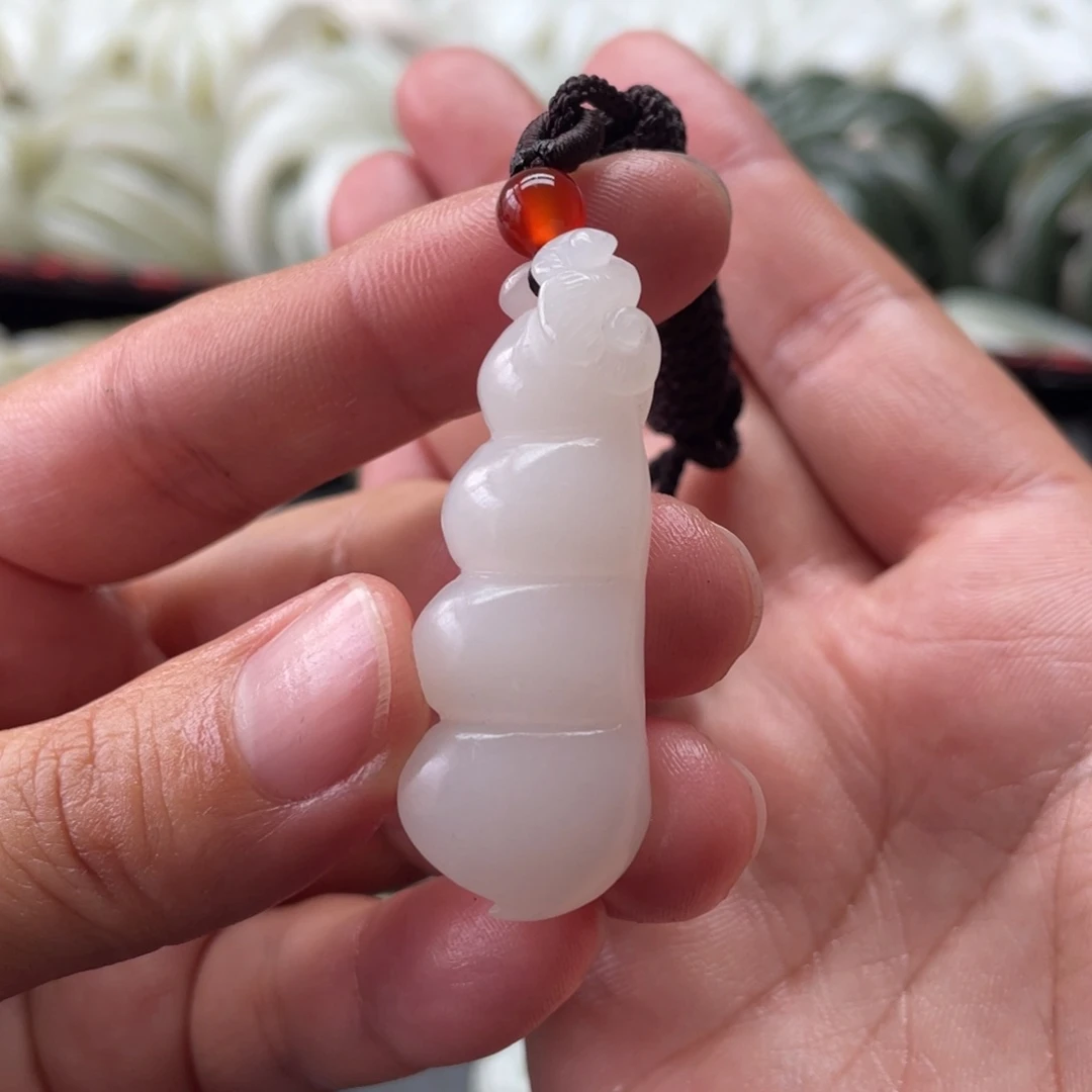 【闪购商品】和田玉手镯未镶嵌M**?