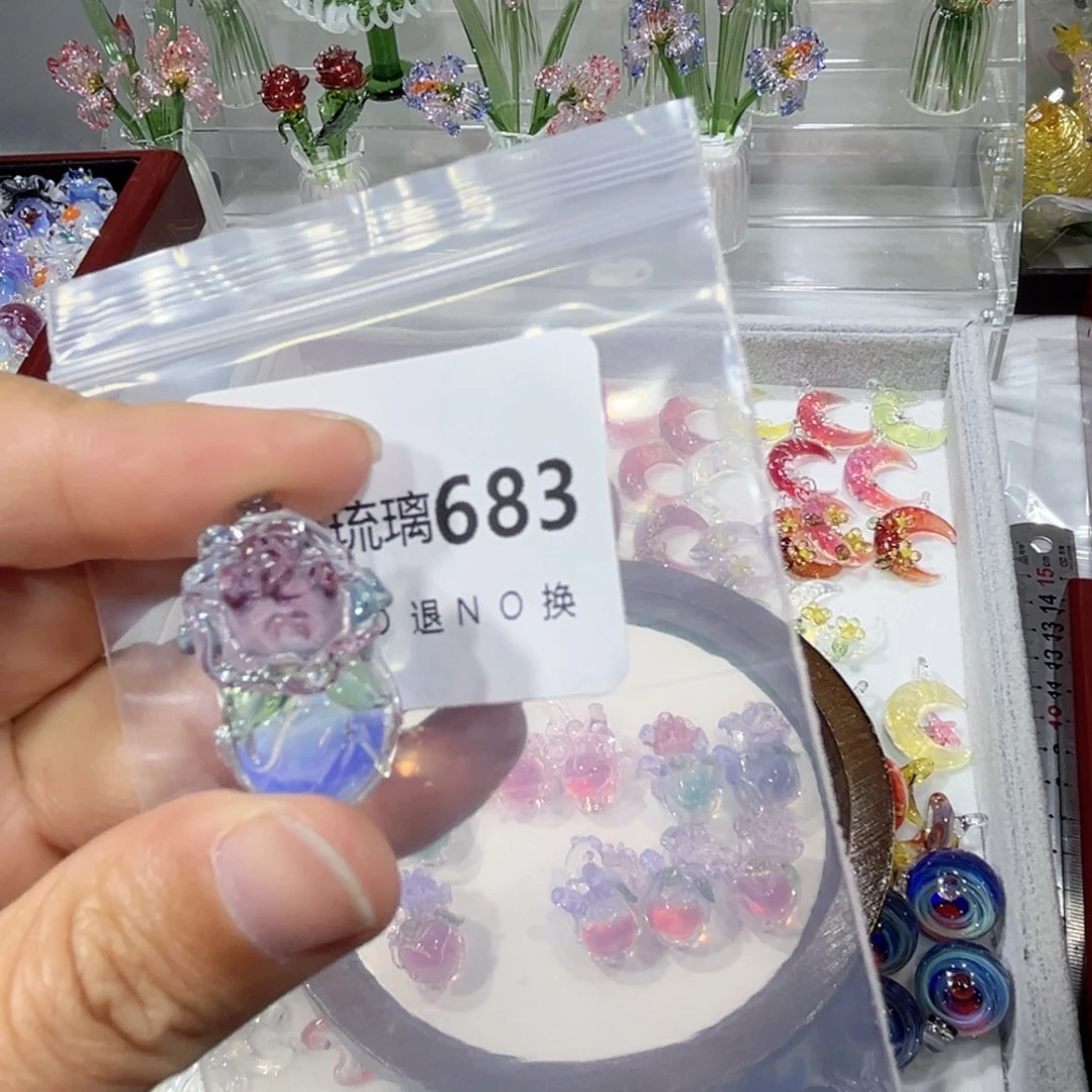 C***.颈饰玻璃683玫瑰花心脏