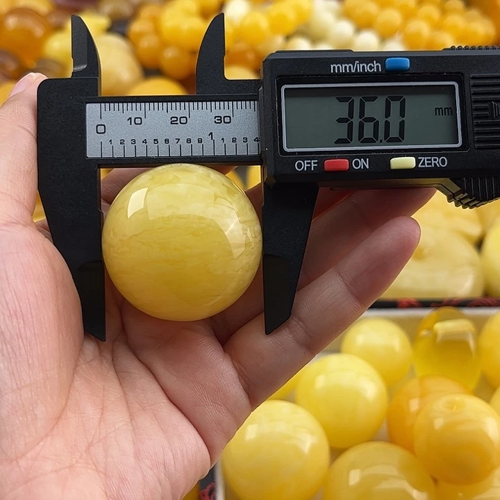 琥珀裸石未镶嵌爱****?琥珀蜜蜡