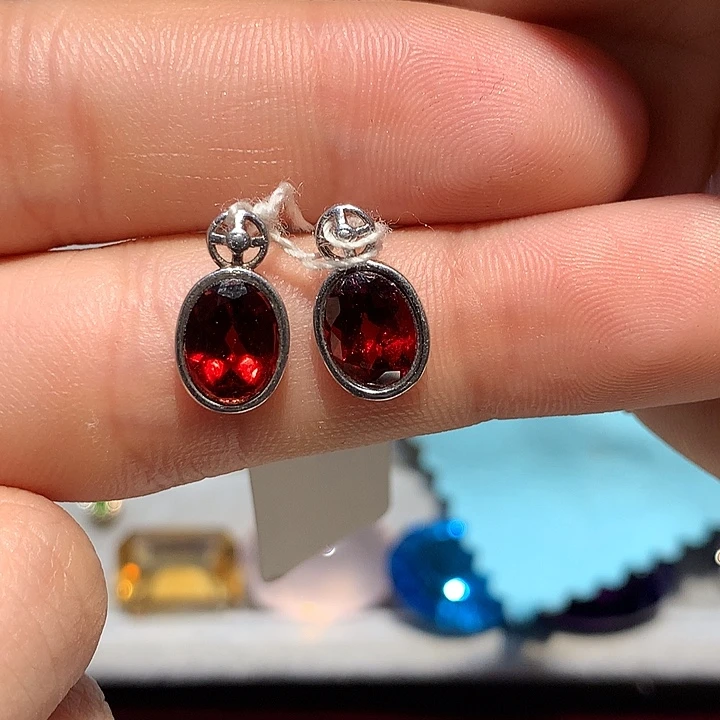 石榴石银S925镶嵌耳饰