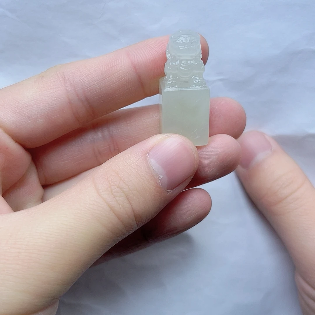 和田玉印章。k k未镶嵌