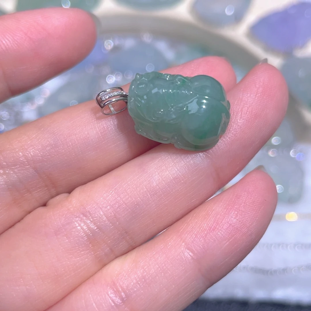 颈饰18K金镶嵌翡翠翡翠