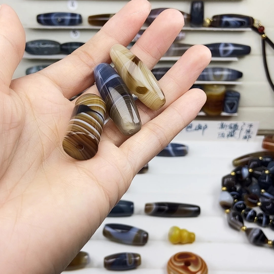 木****玛瑙/玉髓未镶嵌颈饰