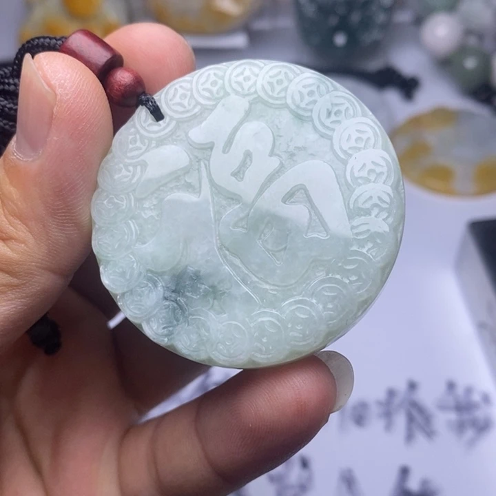 翡翠未镶嵌颈饰翡翠