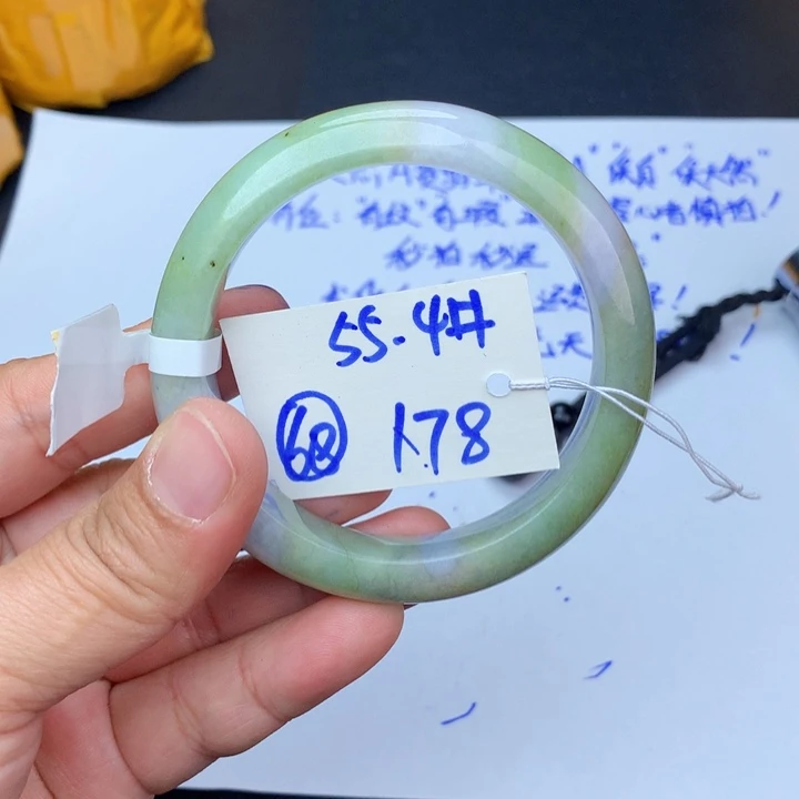 未镶嵌手镯翡翠68