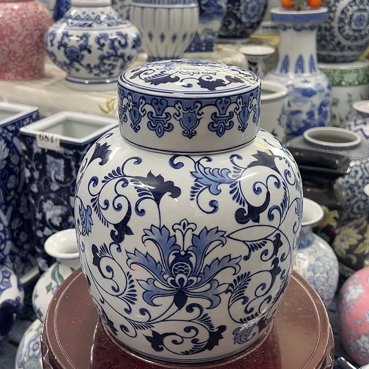 摆件青花瓷居家摆件，储物罐茶叶罐
