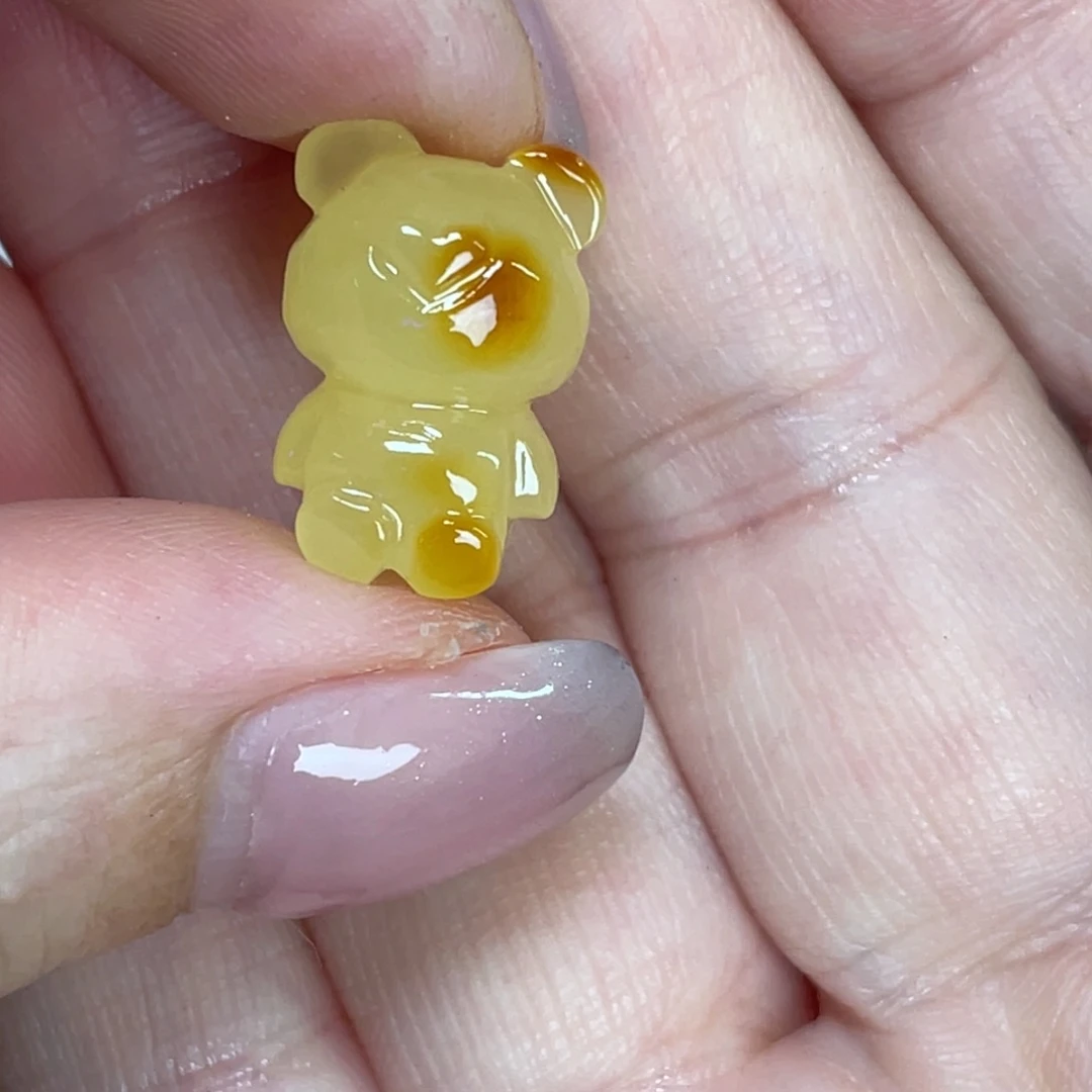 未镶嵌琥珀裸石微瑕70