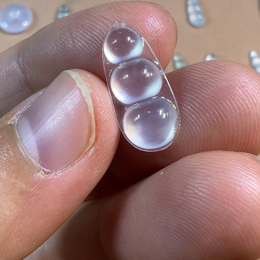 翡翠未镶嵌颈饰高冰福豆