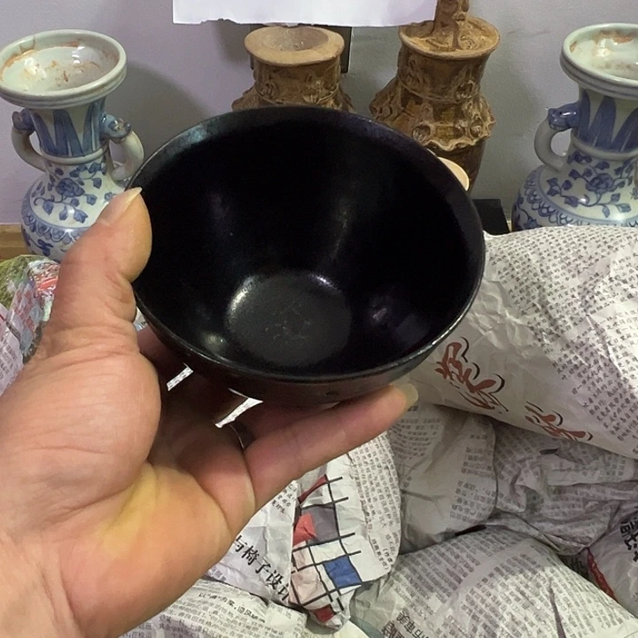 瓷片窗**月乌金釉纹饰茶盏杯