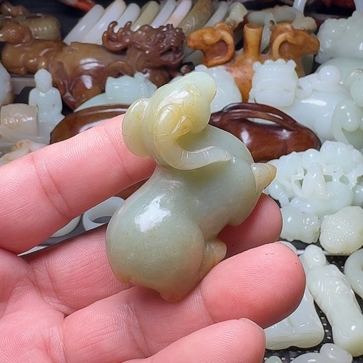 千***目和田玉未镶嵌挂件