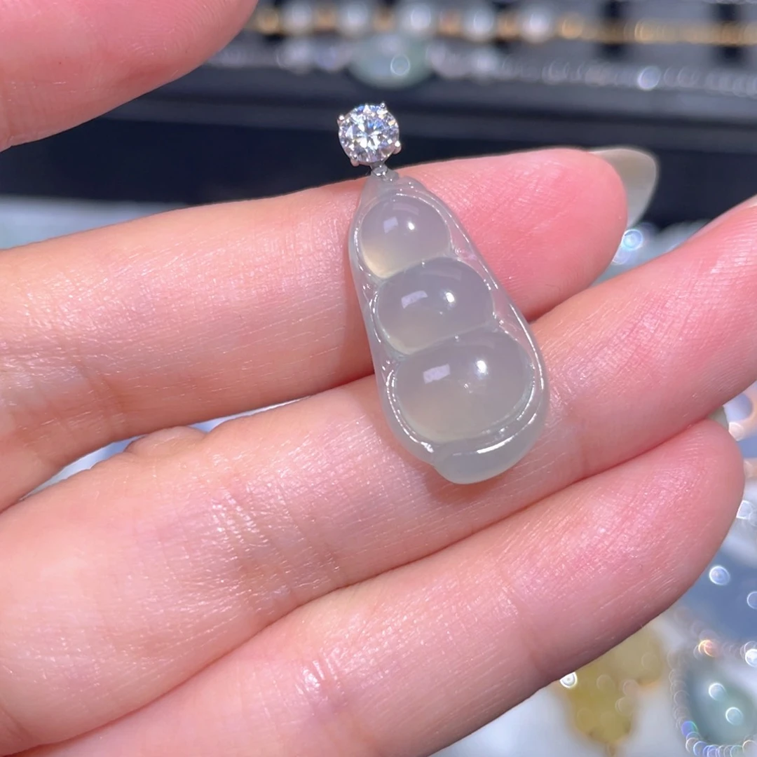 颈饰18K金镶嵌翡翠翡翠