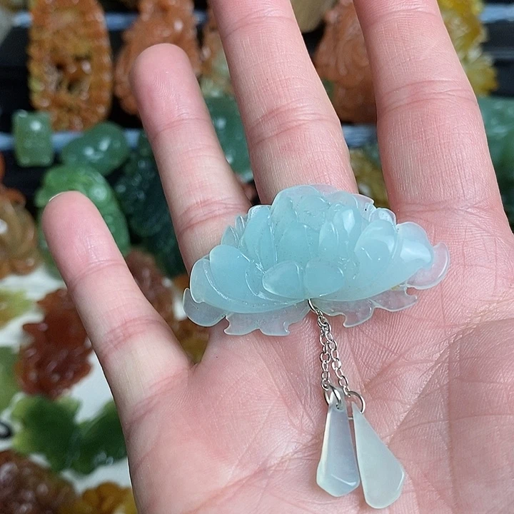 未镶嵌蛇纹石玉颈饰