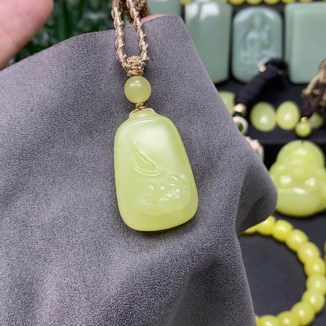 和田玉（黄玉）颈饰未镶嵌