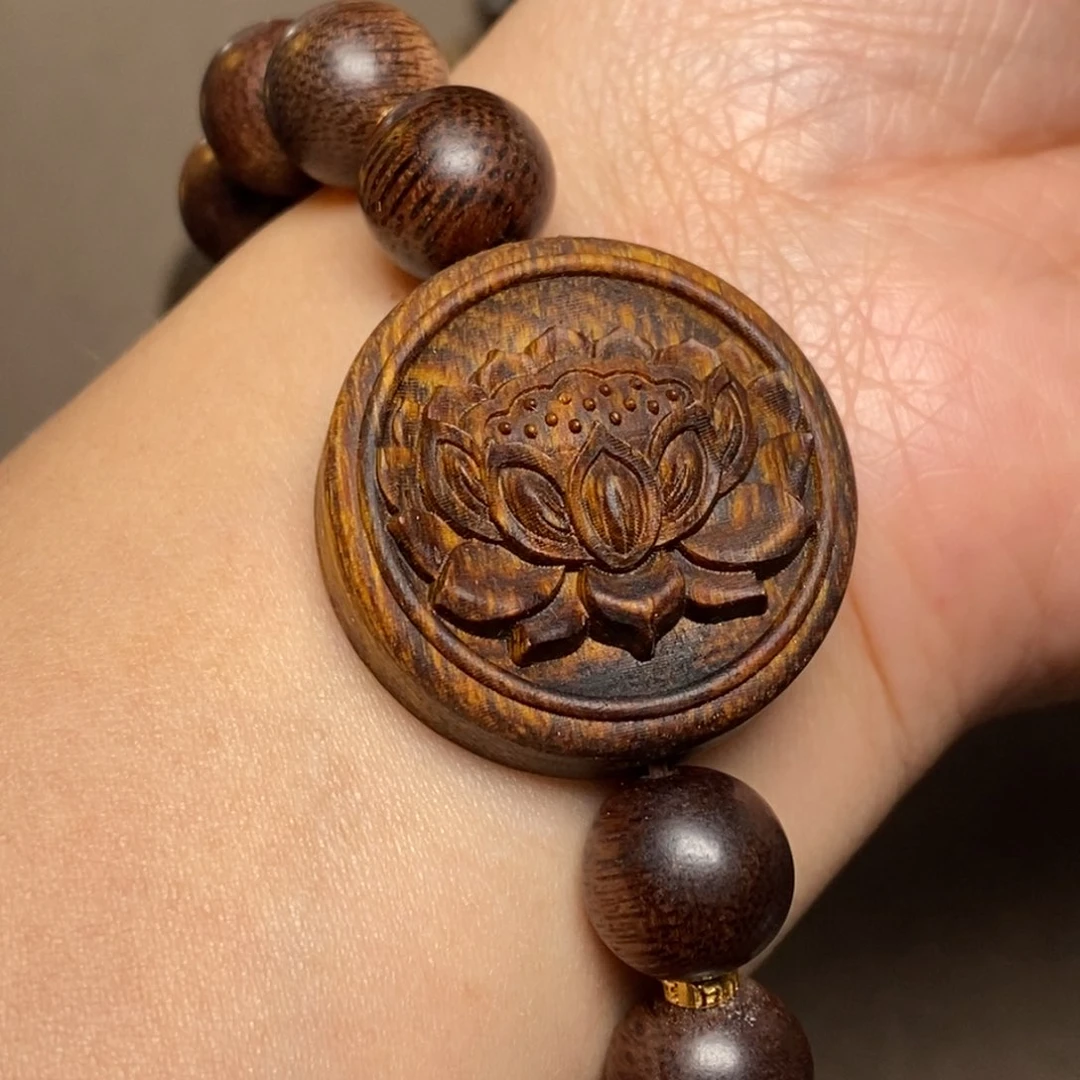 手串沉香越南芽庄红棋楠1.0➕白棋莲花沉香木雕设计