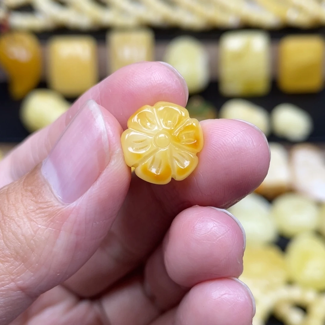 琥珀未镶嵌裸石琥珀蜜蜡