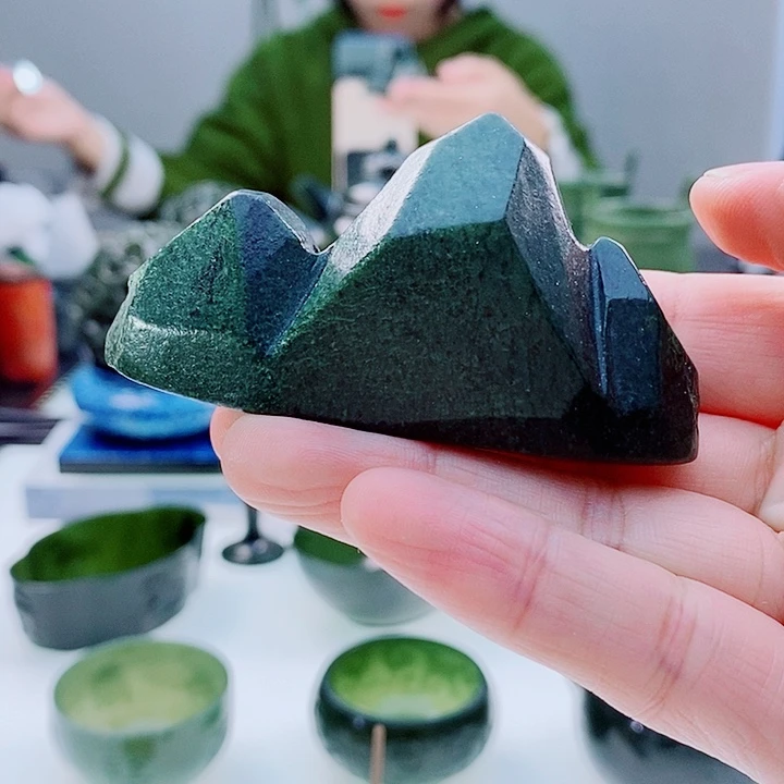 和田玉（青玉）未镶嵌把件