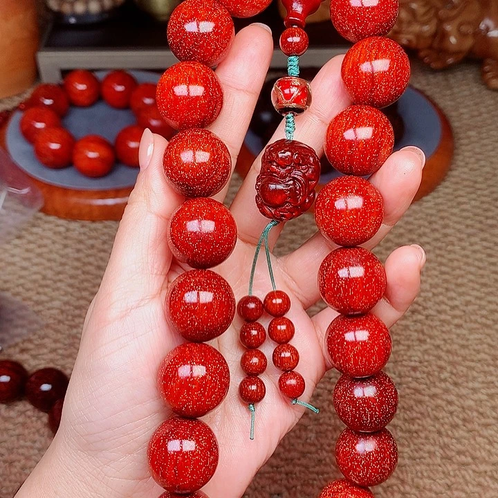 檀香紫檀（小叶紫檀）桃2.0红手持