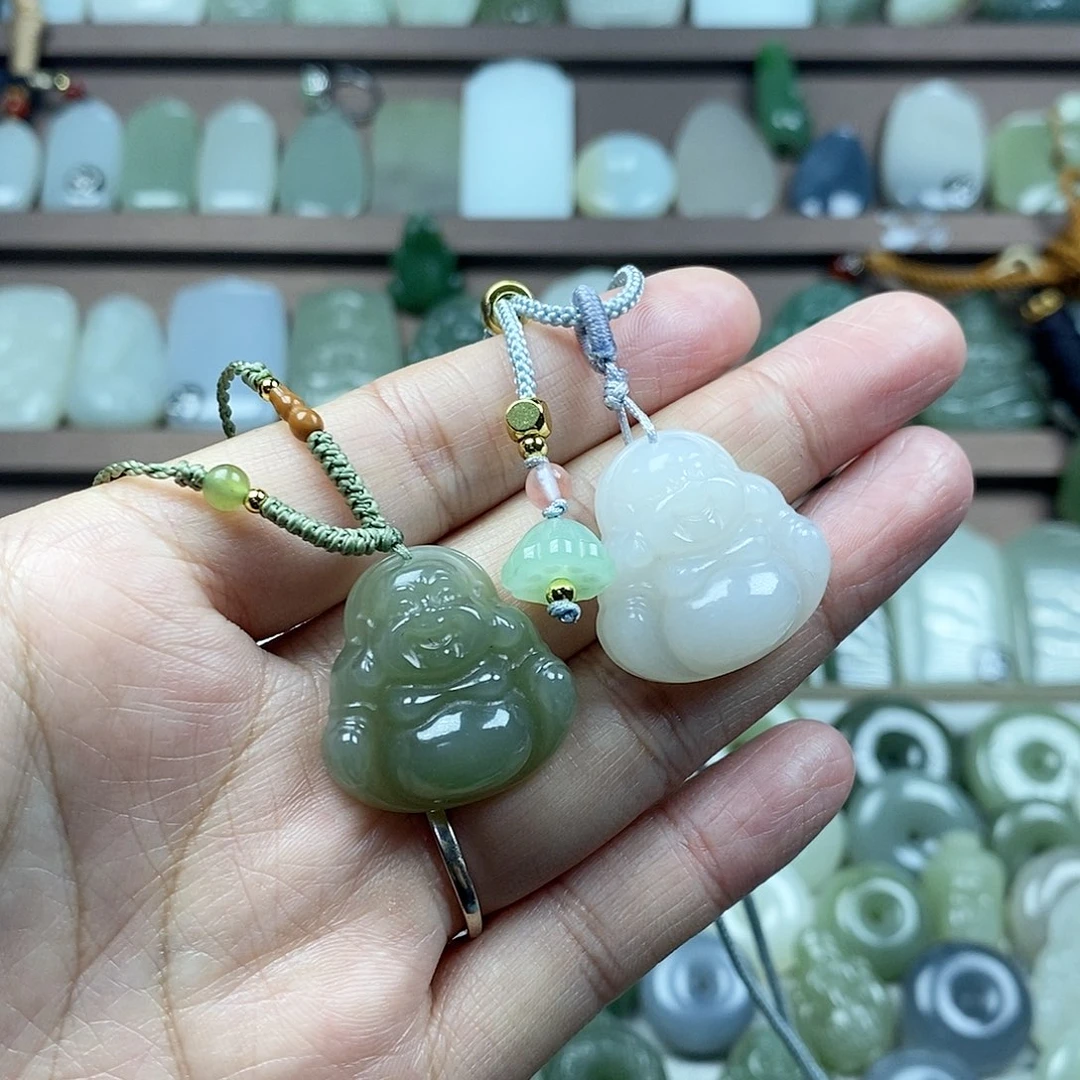 和田玉未镶嵌颈饰25mm佛公多样性发1件