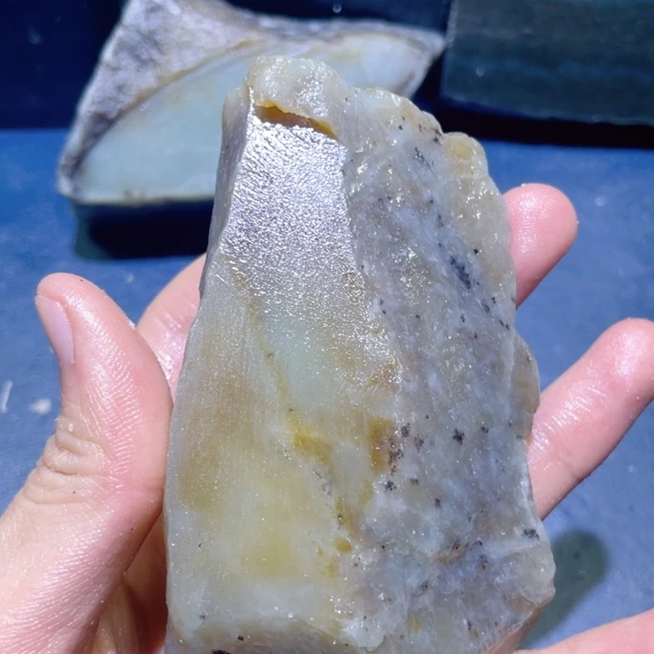 和田玉未镶嵌珠宝半成品