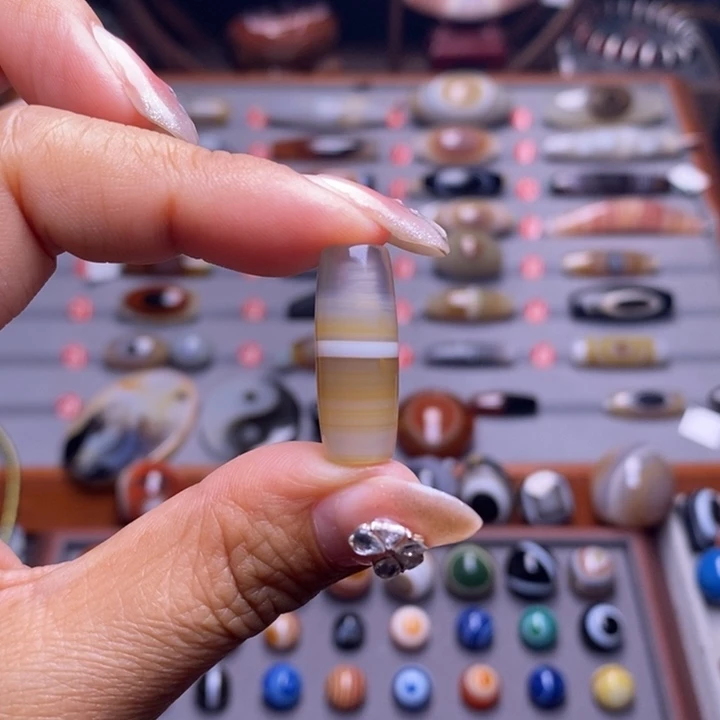 房***琪玛瑙/玉髓未镶嵌颈饰