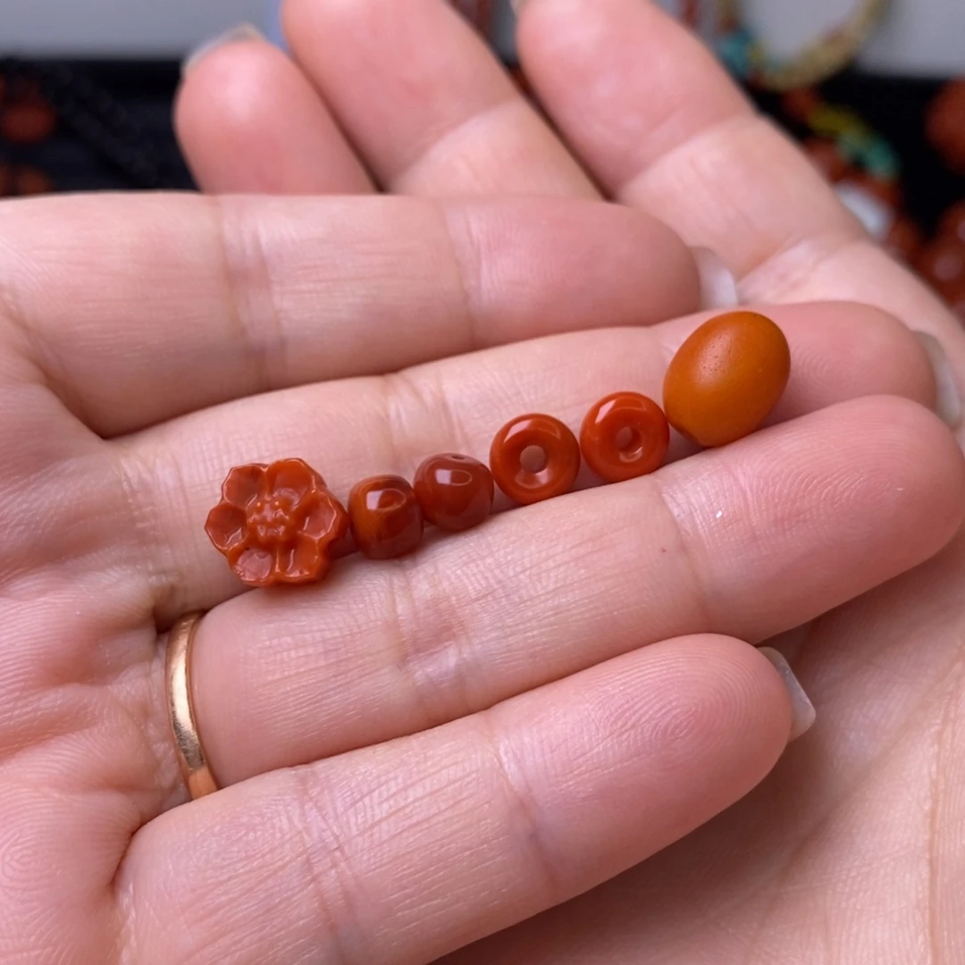 南红玛瑙三通未镶嵌
