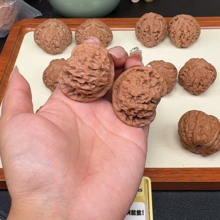 文玩核桃把件宫灯42