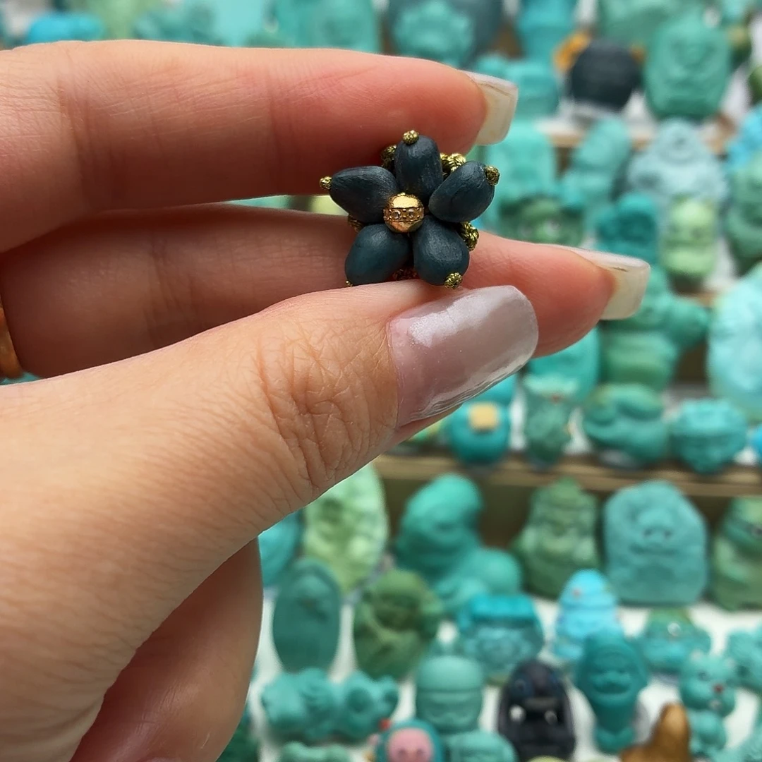 绿松石未镶嵌饰品
