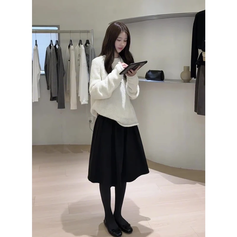 2025秋季新款女韩系穿搭圆领宽松长袖毛衣上衣气质高腰显瘦半身裙