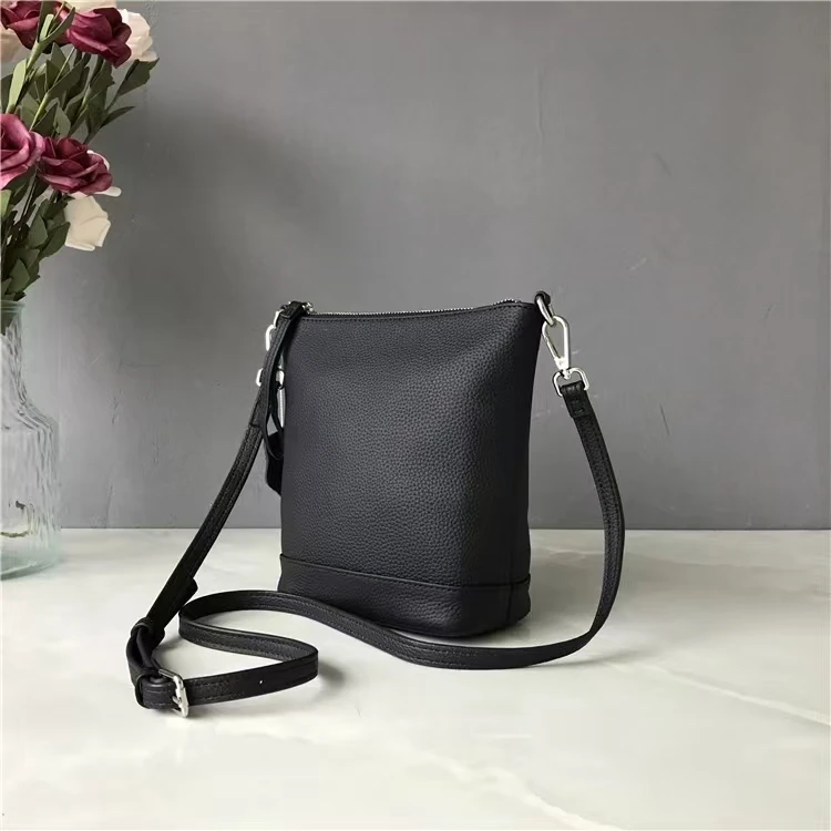 女小包手机包新品女包原创百搭单肩简约小水桶手机包轻奢时尚休闲