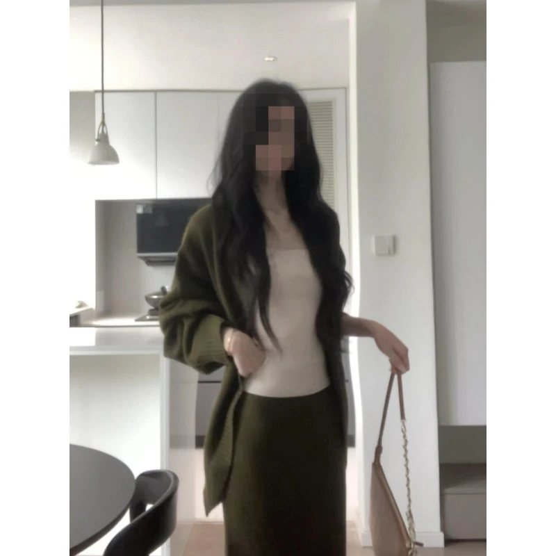 MARIE.COCO御姐性感风长袖针织毛衣外套女秋冬新款背心包臀半身裙