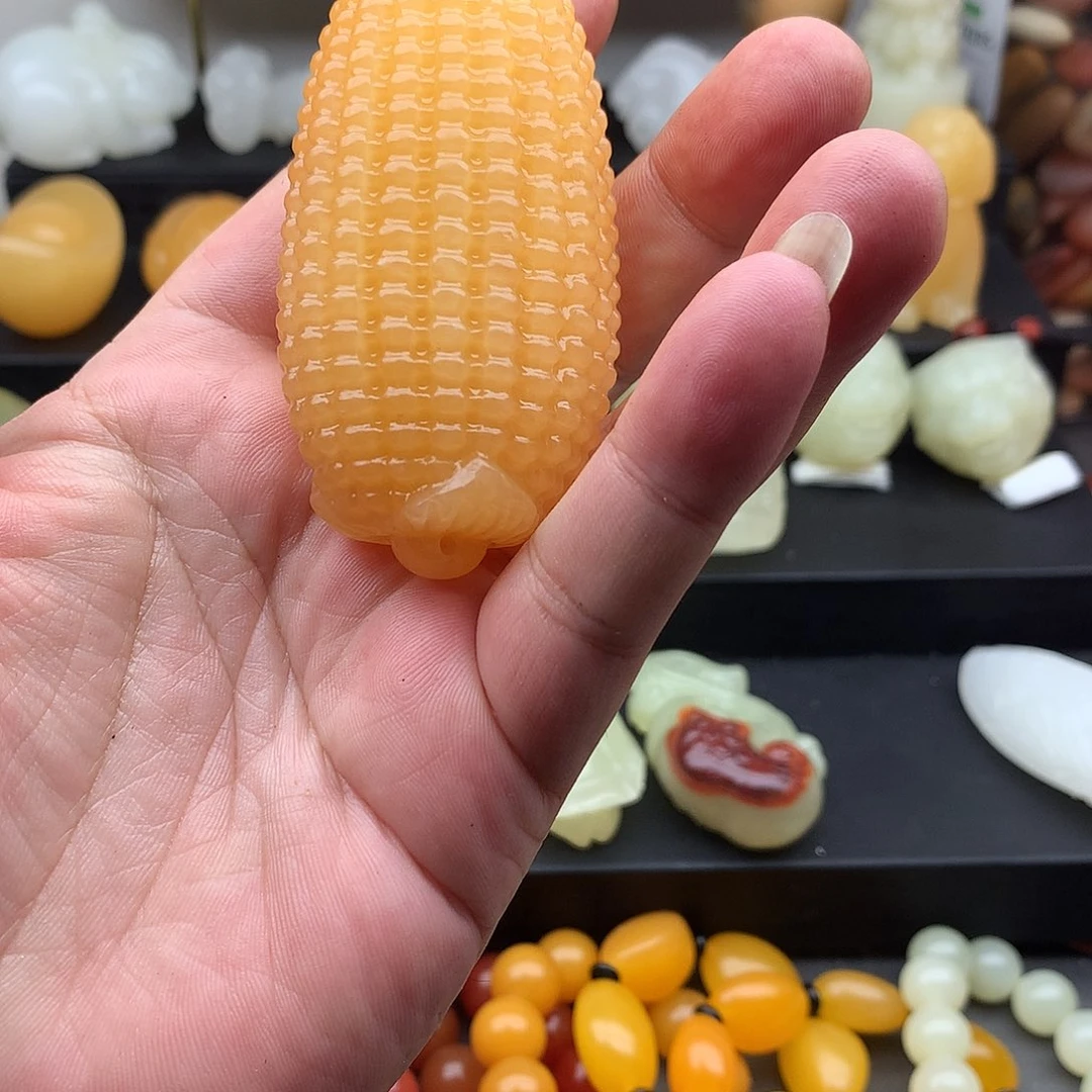 清***徐石材昆仑山脉山料手把