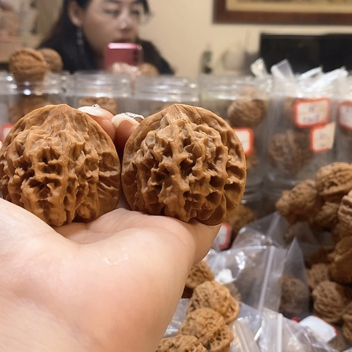 文玩核桃吊坠46龙鳞有修