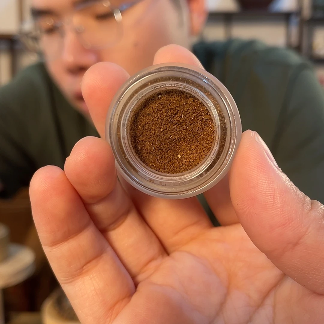 沉香沉香碎屑文莱1g