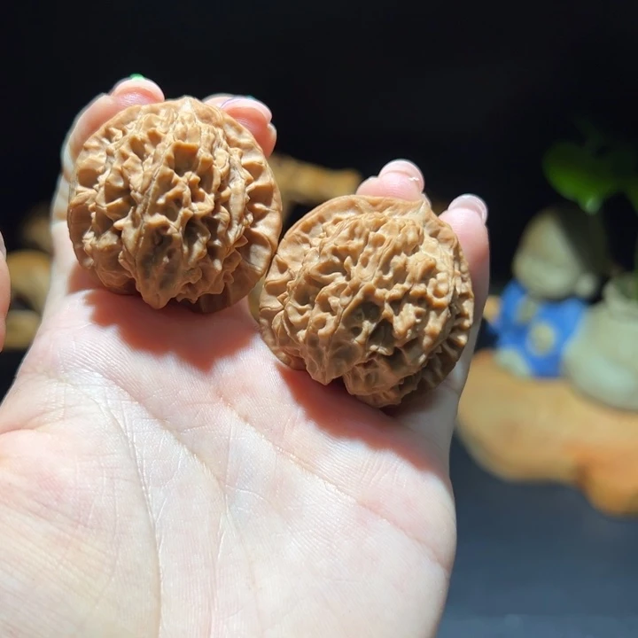 左***速文玩核桃把件铁胆