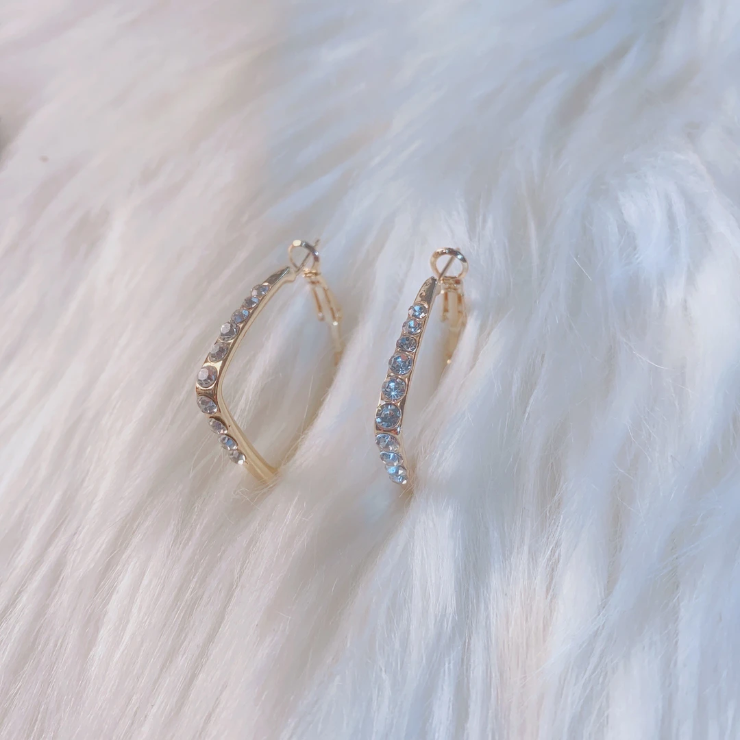 铜合金耳饰 新款几何菱形百搭耳钉女时尚轻奢简约个性耳环2140