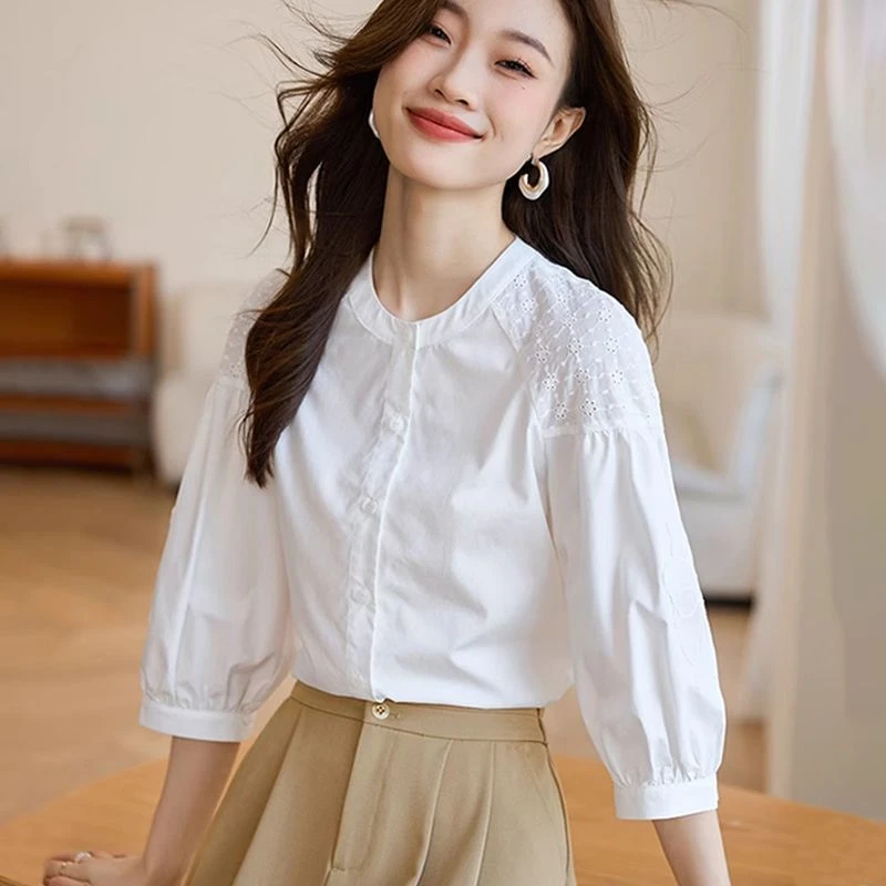 白色衬衫法式七分袖2025夏季新款宽松别致气质衬衣镂空绣花上衣女