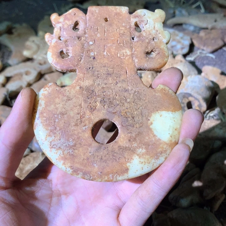 和田玉（糖玉）未镶嵌挂件