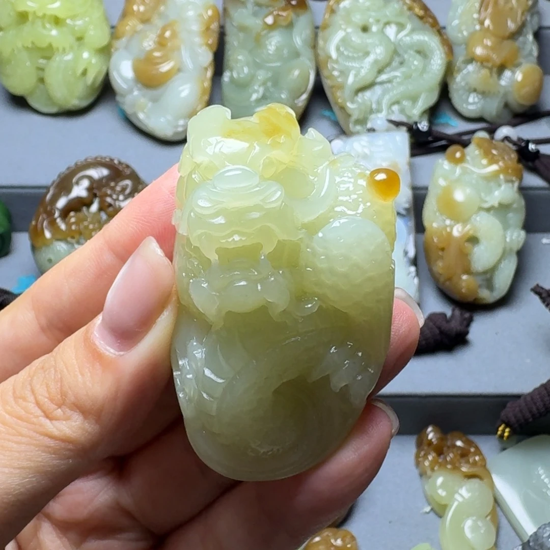 和田玉未镶嵌颈饰