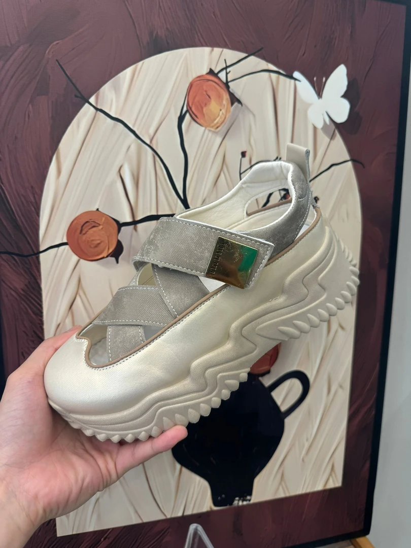 2025新款夏包头镂空百搭厚底增高洞洞运动休闲凉鞋