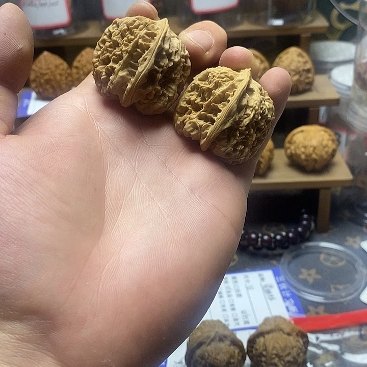 文玩核桃把件凤凰台