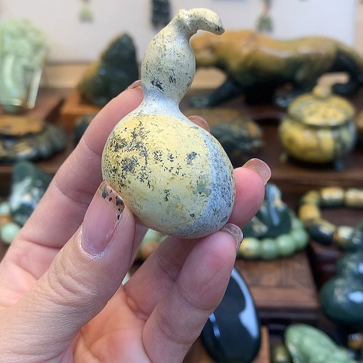 岫岩老玉（透闪石质玉）未镶嵌把件