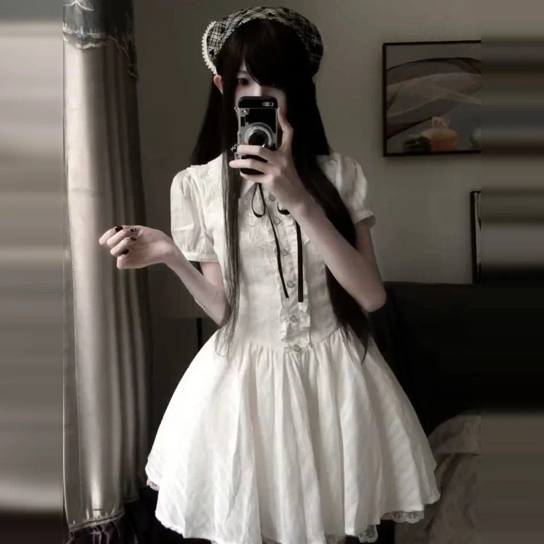 白色泡泡袖连衣裙子女夏季2025新款法式学院风小个子气质显瘦短裙